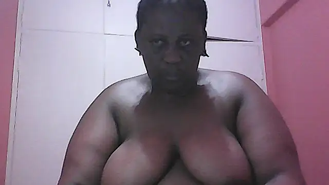 HUGEASSXXXXX online show from 10-11-25, 03:17