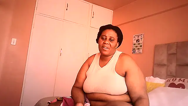 Snapshot of HUGEASSXXXXX chatting on 07-07-26, 08:29 HUGEASSXXXXX online show from 07-07-26, 08:29