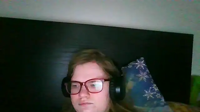 Moonolighta online show from 02-10-26, 11:14