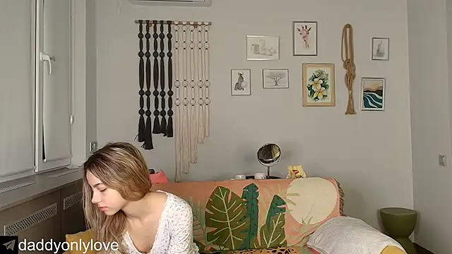 daddyonlyloveme online show from 10-28-25, 09:06