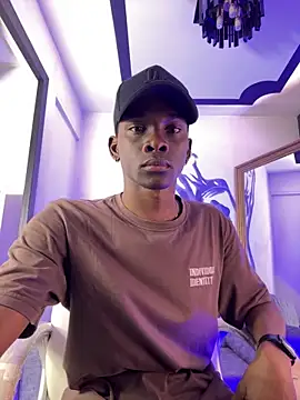 Brycce santos online show from 04-10-26, 02:33