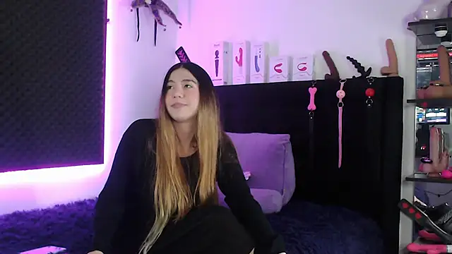 karlamoon23 online show from 11-26-25, 10:33