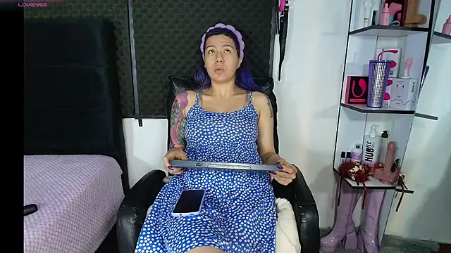 karlamoon23 online show from 03-08-26, 07:06