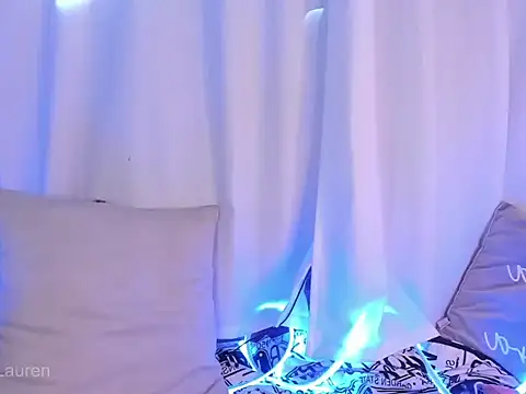 Laurenn 2 online show from 11-13-25, 03:55