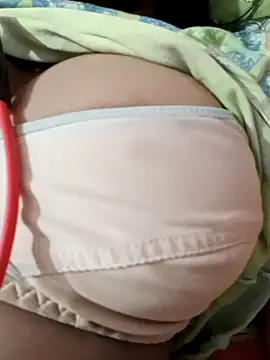 Snapshot of kaviyaponnu0987 chatting on 09-26-25, 01:48 kaviyaponnu0987 online show from 09-26-25, 01:48