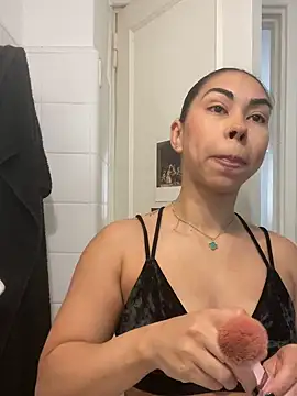 jessens144 online show from 12-19-25, 04:25