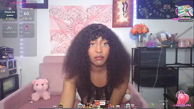 Snapshot of ziafoxy chatting on 10-10-25, 02:54 ziafoxy online show from 10-10-25, 02:54