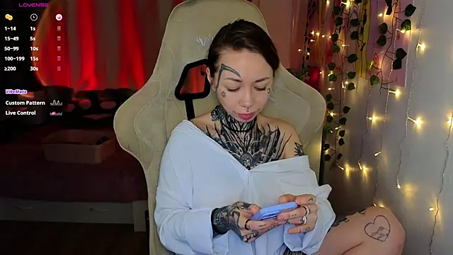 bunnykellyyy online show from 02-20-26, 07:03