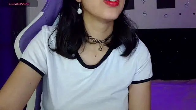 Snapshot of AvlieQueen chatting on 04-10-26, 07:46 AvlieQueen online show from 04-10-26, 07:46