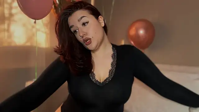 MissAdena online show from 05-01-26, 11:04