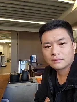 Snapshot of asinmodel chatting on 11-09-25, 04:33 asinmodel online show from 11-09-25, 04:33