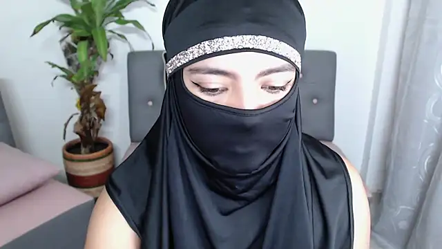 Snapshot of jade_nassar chatting on 10-06-25, 07:22 jade nassar online show from 10-06-25, 07:22
