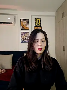 Snapshot of mishelkrave_ chatting on 10-19-25, 11:16 mishelkrave  online show from 10-19-25, 11:16