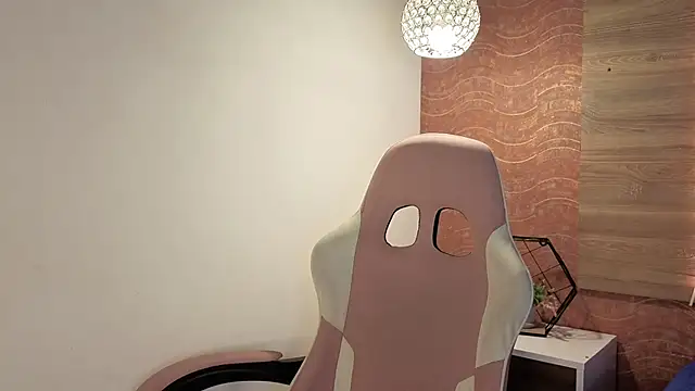 Snapshot of AgnesIvanova chatting on 11-16-25, 06:57 AgnesIvanova online show from 11-16-25, 06:57