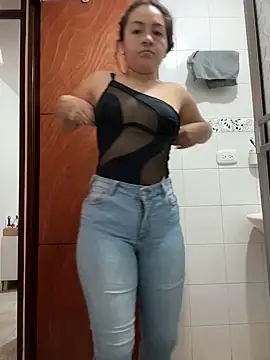 Alyha Cortes online show from 10-16-25, 12:06