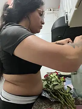 Alyha Cortes online show from 11-20-25, 12:22