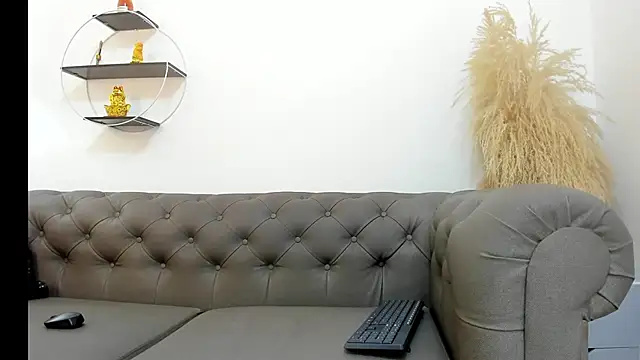 nefer ahsgarr online show from 09-09-25, 09:36