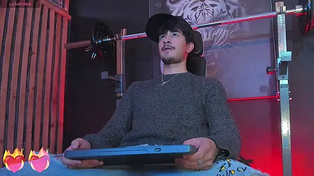 DimitriDeluxe online show from 10-28-25, 08:33