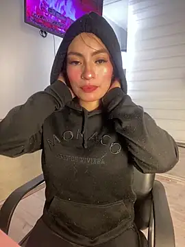 Adarha Ramirez online show from 12-16-25, 03:44