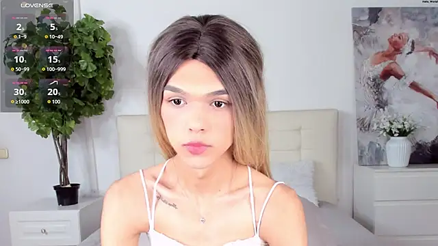 MadonnaRossi online show from 04-09-26, 02:00