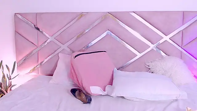 sofia 07 online show from 02-12-26, 10:38