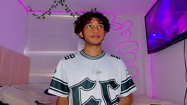 Aaron Wiinter online show from 09-09-25, 08:41