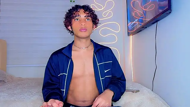 Aaron Wiinter online show from 10-27-25, 10:47