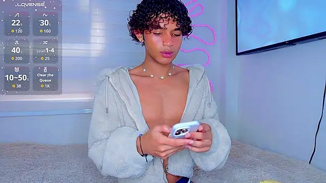 Aaron Wiinter online show from 03-12-26, 07:42