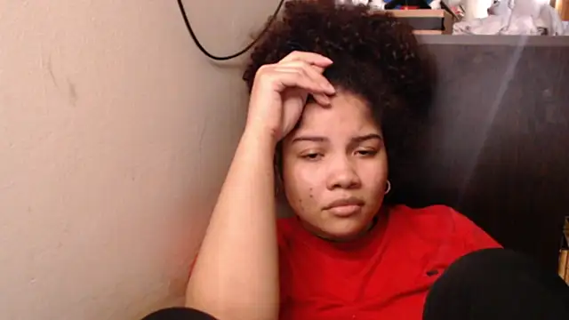 madelene online show from 11-23-25, 01:16