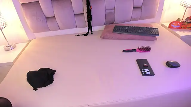 Dannika07 online show from 10-30-25, 03:08