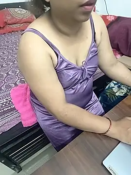 Snapshot of Rushali_69 chatting on 04-26-26, 03:42 Rushali 69 online show from 04-26-26, 03:42