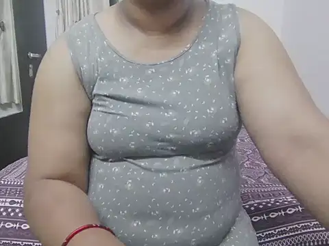 Snapshot of Rushali_69 chatting on 04-30-26, 04:02 Rushali 69 online show from 04-30-26, 04:02