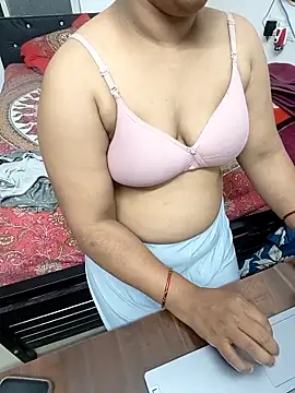 Snapshot of Rushali_69 chatting on 05-03-26, 02:12 Rushali 69 online show from 05-03-26, 02:12