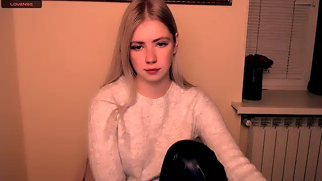 AliceHotty  online show from 10-19-25, 10:05
