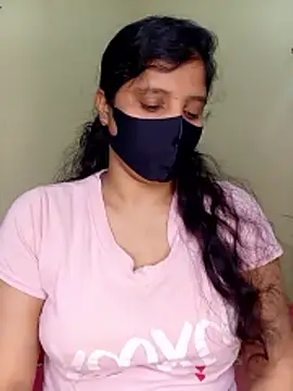 Rose-luckey online show from 04-19-26, 05:56