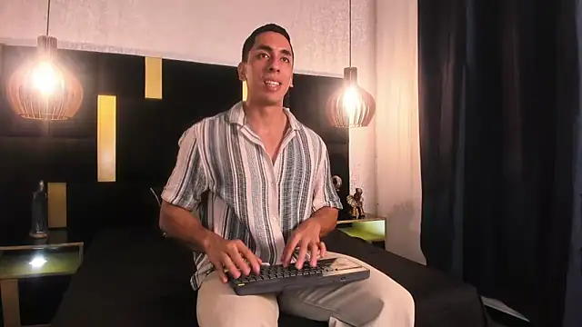 Lucio  Fox online show from 04-19-26, 12:26