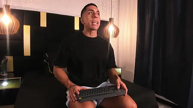 Snapshot of Lucio__Fox chatting on 04-23-26, 11:53 Lucio Fox online show from 04-23-26, 11:53