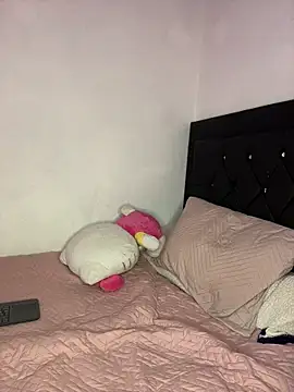 Sofia Fiori online show from 11-16-25, 04:07