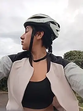 CAROLINE  07 online show from 05-19-26, 12:22