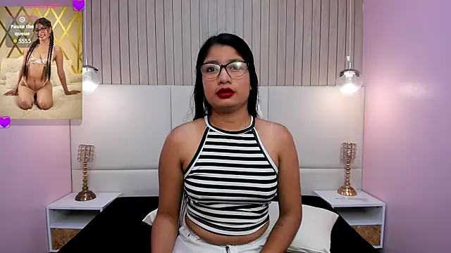 MelanyWayne  online show from 07-23-26, 11:41