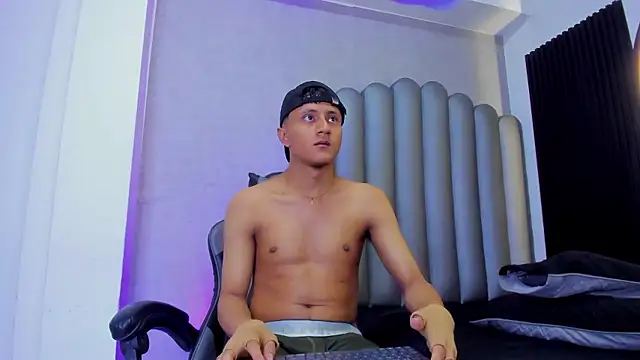  Leohot  online show from 01-14-26, 03:45