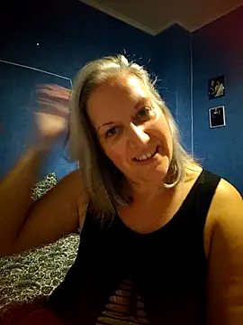 Snapshot of Feelineducentre chatting on 09-21-25, 08:10 Feelineducentre online show from 09-21-25, 08:10