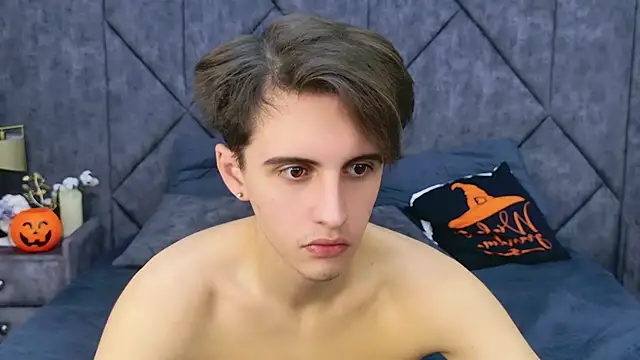 Jefrey Carter online show from 10-22-25, 03:56