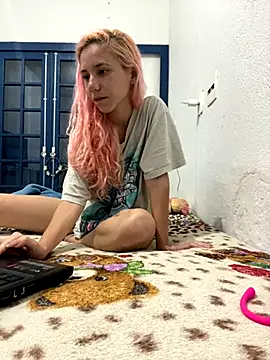 Snapshot of Bruna551 chatting on 09-13-25, 04:01 Bruna551 online show from 09-13-25, 04:01