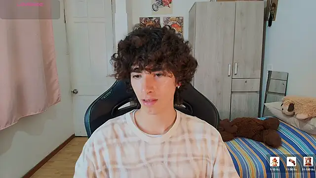 Nude Boy18 online show from 01-06-26, 02:26