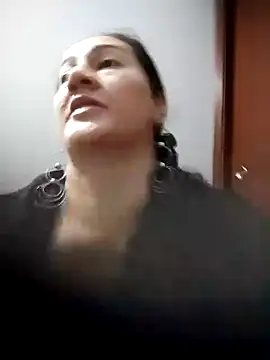 Aisha manzur online show from 11-26-25, 07:15