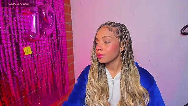 Snapshot of yumi_hanna chatting on 09-30-25, 11:10 yumi hanna online show from 09-30-25, 11:10