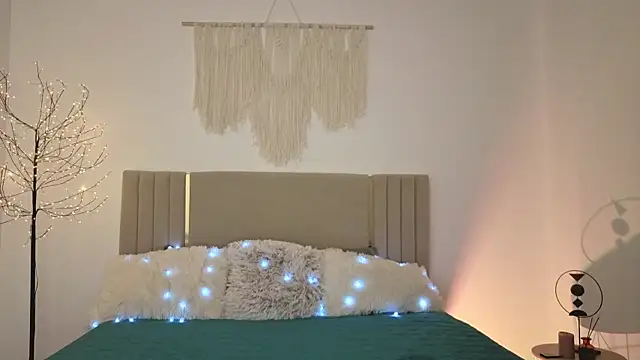 Little mia   online show from 04-01-26, 10:18