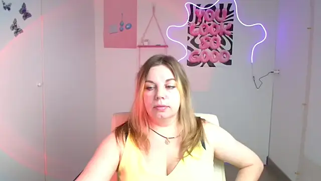 Snapshot of Jessica_Amore chatting on 10-22-25, 05:41 Jessica Amore online show from 10-22-25, 05:41