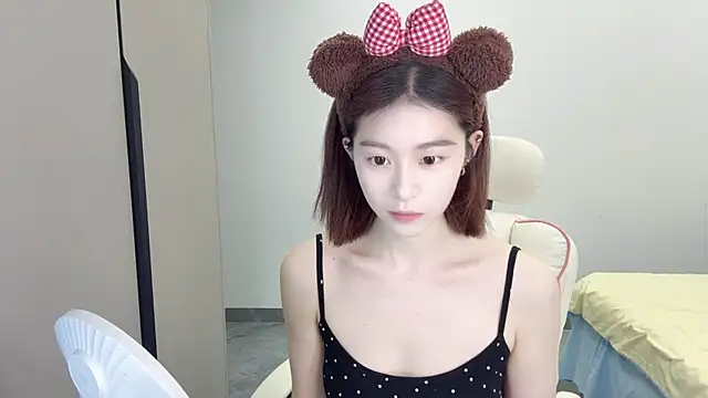 Snapshot of Cookie-oo chatting on 09-13-25, 12:54 Cookie-oo online show from 09-13-25, 12:54